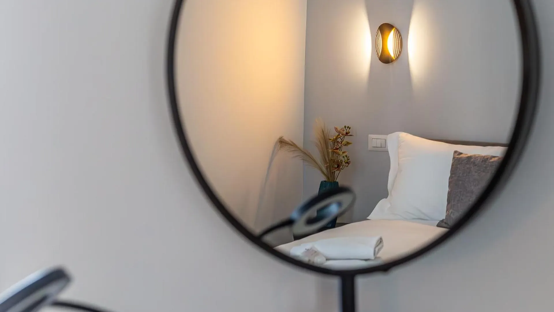 Iflat Monti Brand New Peaceful Apartment Rome