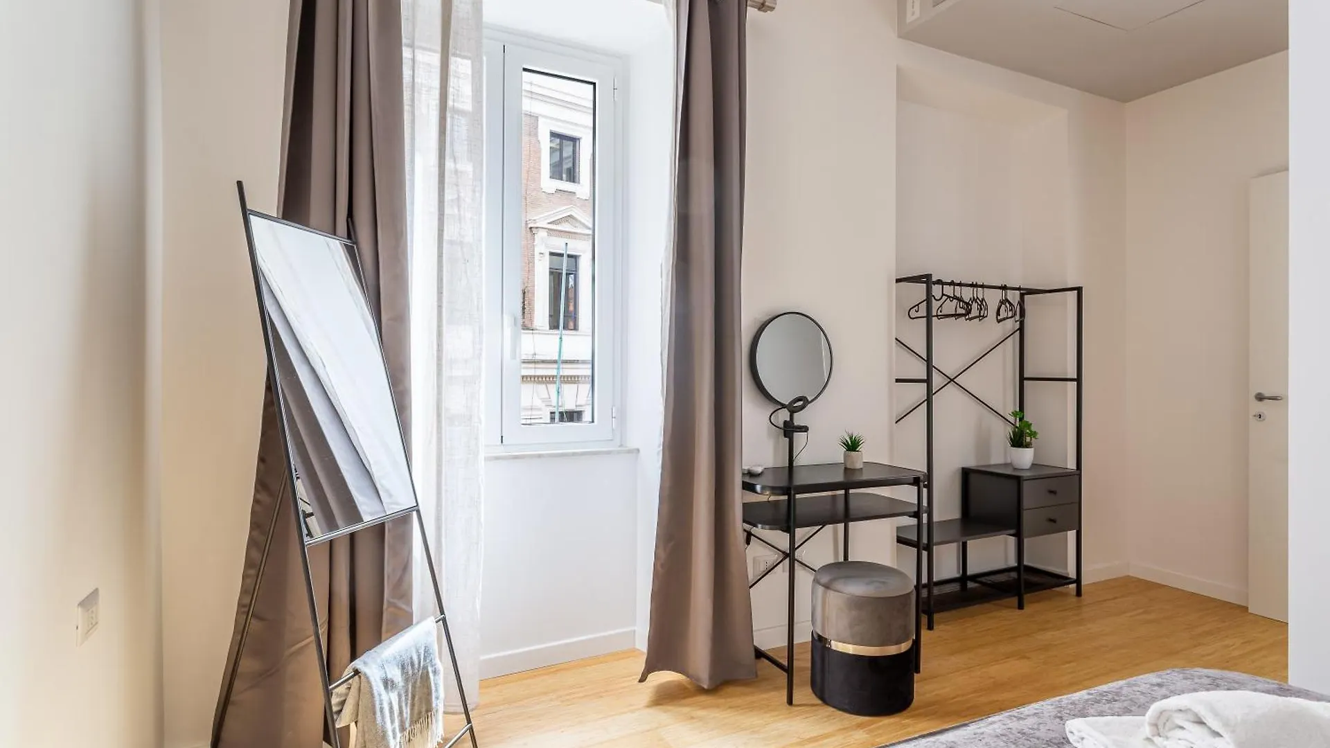 Iflat Monti Brand New Peaceful Apartment 로마